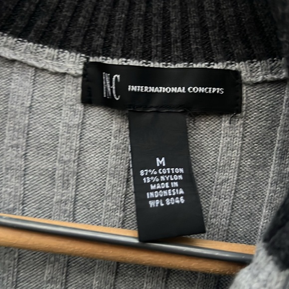 Gray sweater with a zipper at the chest and collar - Picture 2 of 5